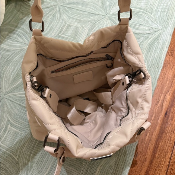 Saint + Sofia Cream Quilted Tote Bag - Picture 2 of 5